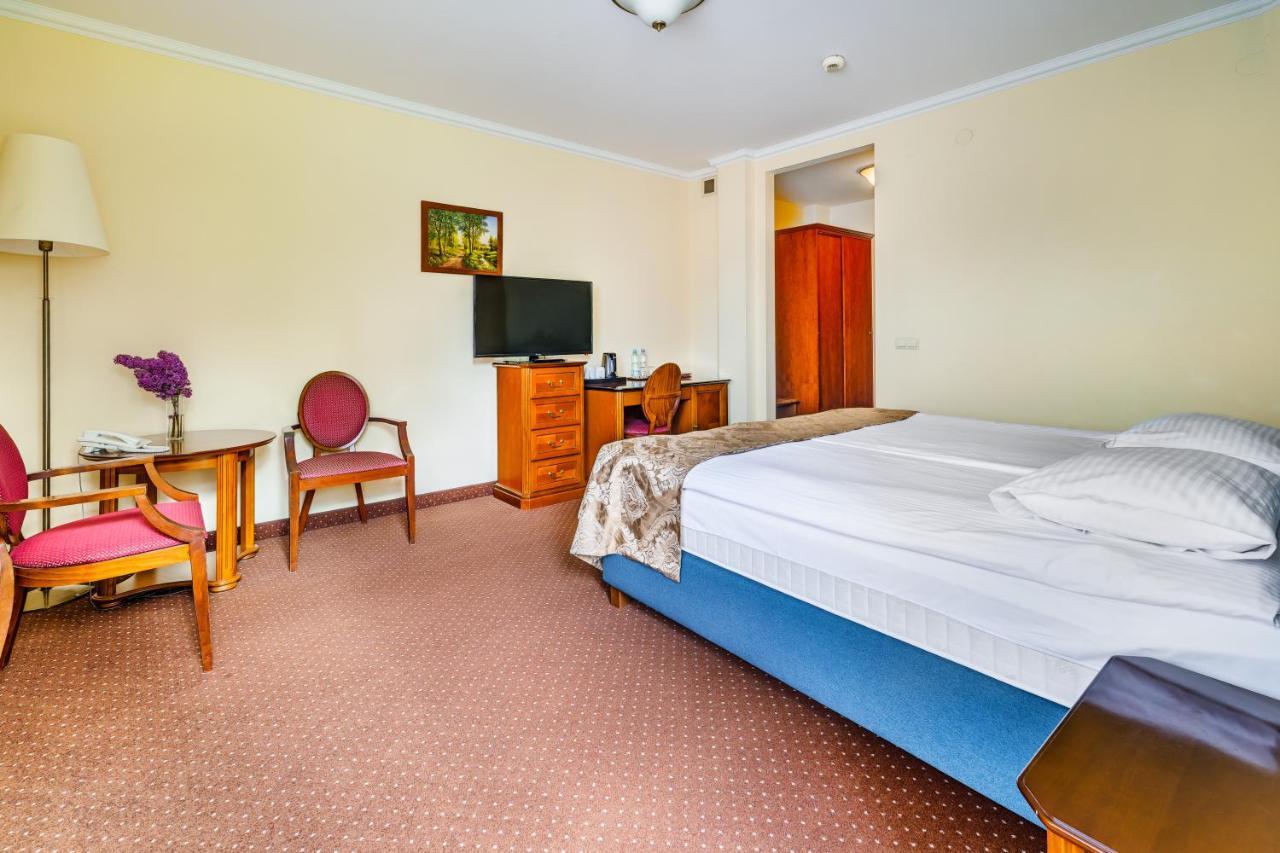 Hotel Pan Tadeusz 斯诺科 外观 照片