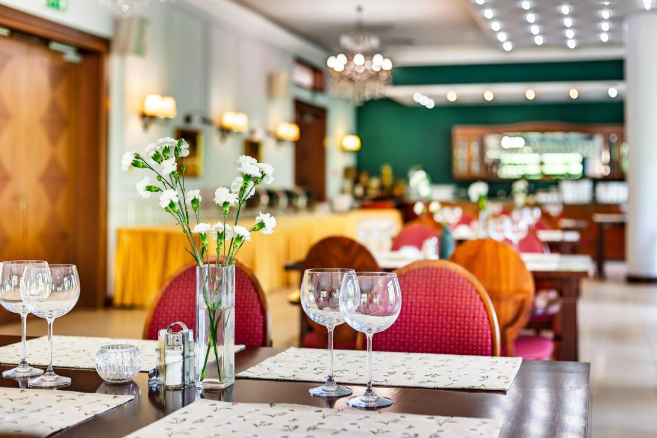 Hotel Pan Tadeusz 斯诺科 外观 照片