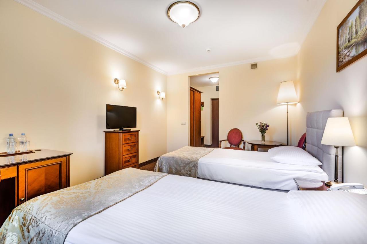 Hotel Pan Tadeusz 斯诺科 外观 照片